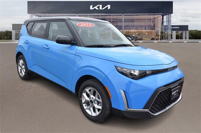 new 2025 Kia Soul car, priced at $23,451