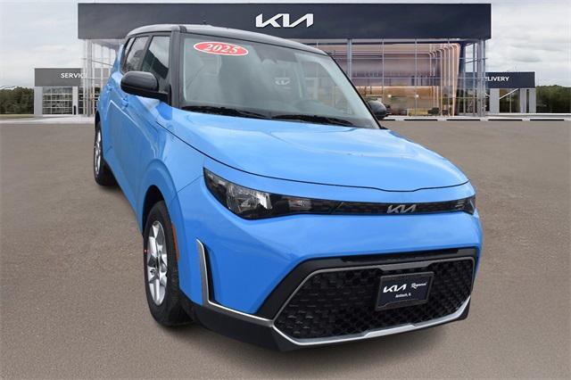 new 2025 Kia Soul car, priced at $23,451