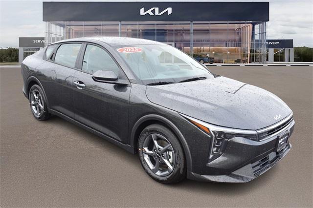 new 2025 Kia K4 car, priced at $22,940