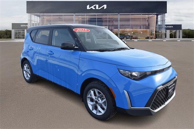 new 2025 Kia Soul car, priced at $23,446