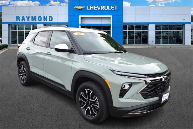 new 2025 Chevrolet TrailBlazer car, priced at $28,908
