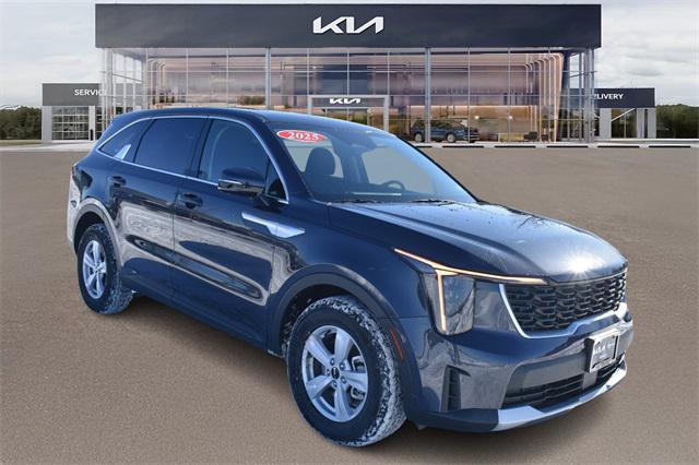 new 2025 Kia Sorento car, priced at $32,314