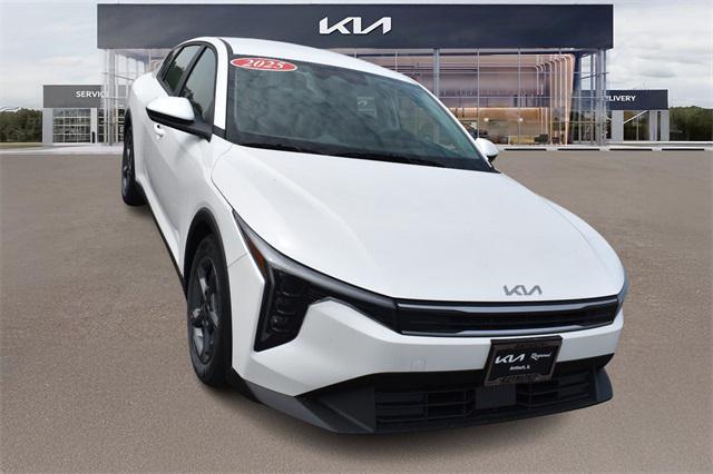 new 2025 Kia K4 car, priced at $23,323