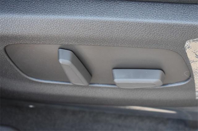 new 2025 Kia Carnival Hybrid car, priced at $51,782