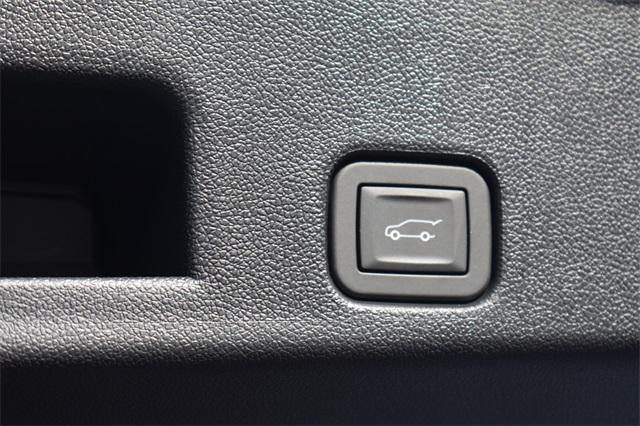 new 2026 Chevrolet Traverse car, priced at $43,598