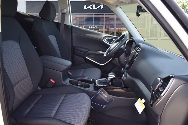 new 2025 Kia Soul car, priced at $24,107