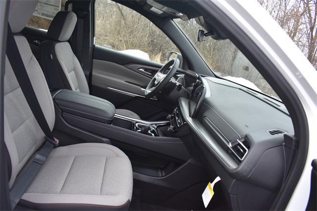 new 2025 Chevrolet Traverse car, priced at $40,274