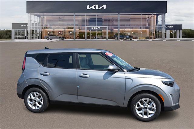 new 2025 Kia Soul car, priced at $21,809