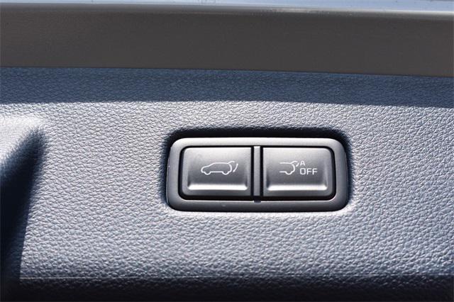 new 2026 Kia Carnival Hybrid car, priced at $45,835
