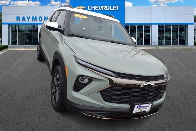 new 2025 Chevrolet TrailBlazer car, priced at $27,266