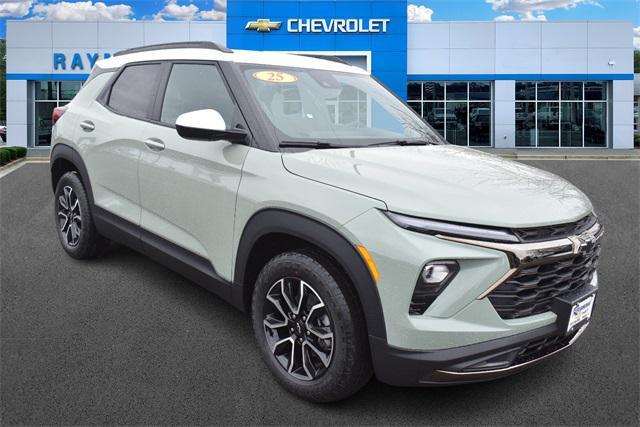 new 2025 Chevrolet TrailBlazer car, priced at $27,266
