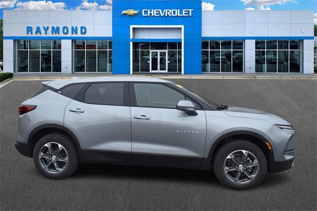 new 2025 Chevrolet Blazer car, priced at $36,955