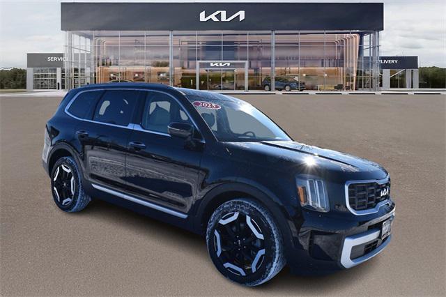 new 2025 Kia Telluride car, priced at $41,693