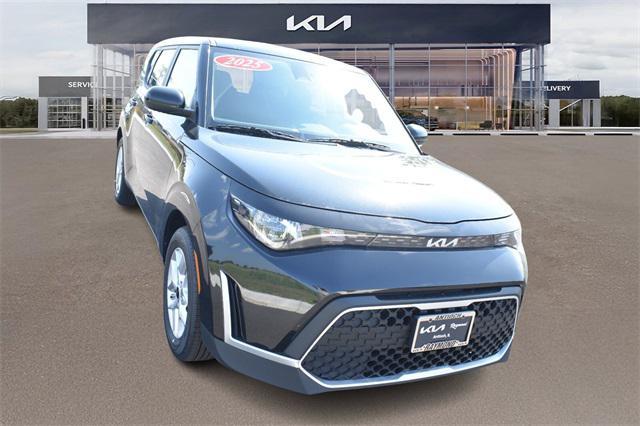 new 2025 Kia Soul car, priced at $22,147