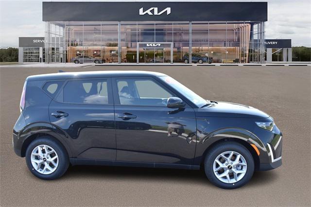new 2025 Kia Soul car, priced at $22,147