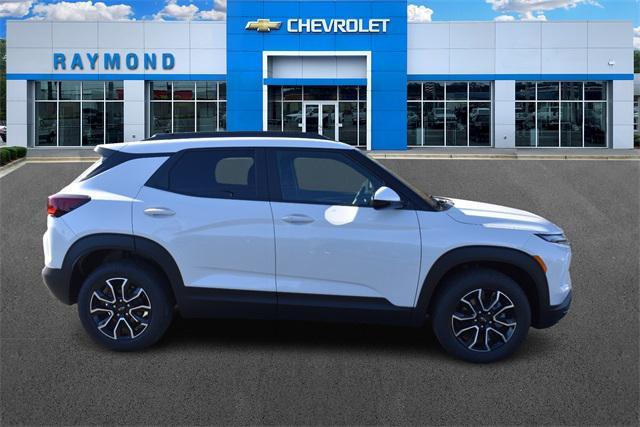 new 2025 Chevrolet TrailBlazer car, priced at $32,810