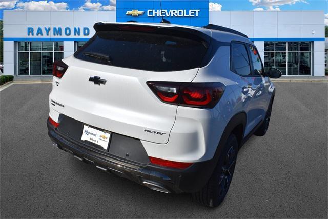 new 2025 Chevrolet TrailBlazer car, priced at $32,810