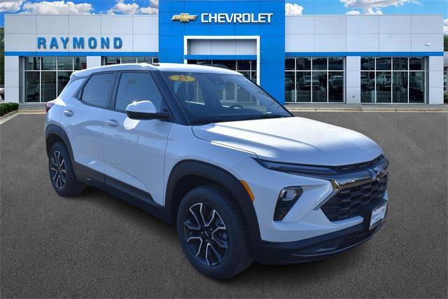 new 2025 Chevrolet TrailBlazer car, priced at $32,810
