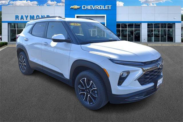 new 2025 Chevrolet TrailBlazer car, priced at $32,810