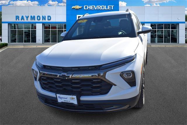 new 2025 Chevrolet TrailBlazer car, priced at $32,810