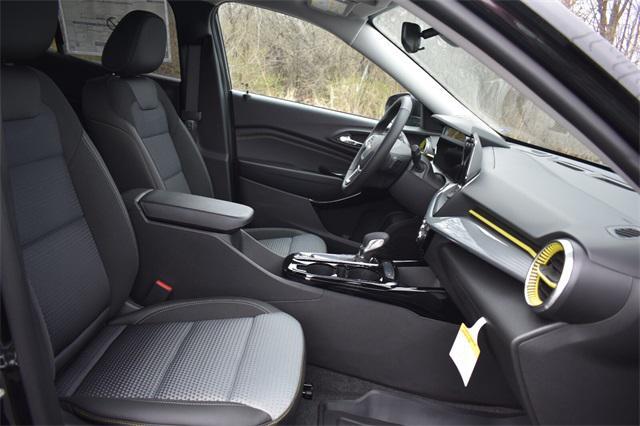 new 2025 Chevrolet Trax car, priced at $23,106