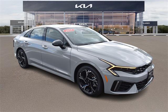 new 2025 Kia K5 car, priced at $32,690