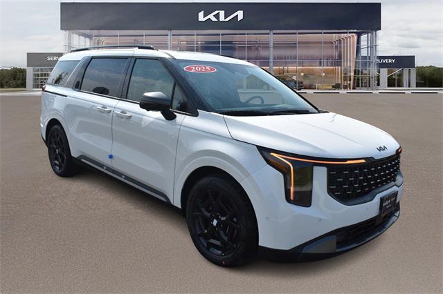 new 2025 Kia Carnival Hybrid car, priced at $51,825