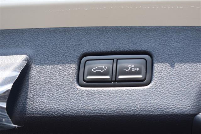 new 2025 Kia Carnival Hybrid car, priced at $51,825