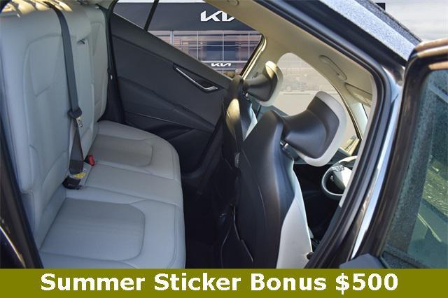 new 2025 Kia Niro car, priced at $28,354