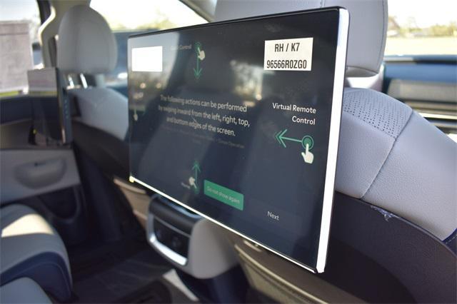 new 2025 Kia Carnival Hybrid car, priced at $54,579