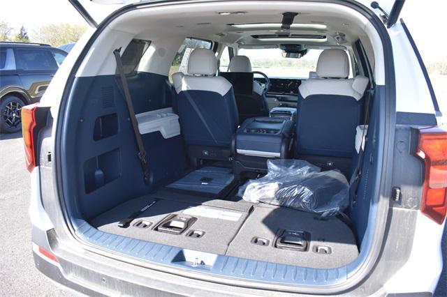 new 2025 Kia Carnival car, priced at $48,847