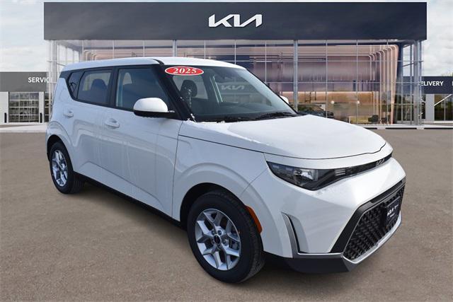 new 2025 Kia Soul car, priced at $21,391