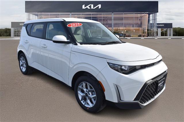 new 2025 Kia Soul car, priced at $21,391