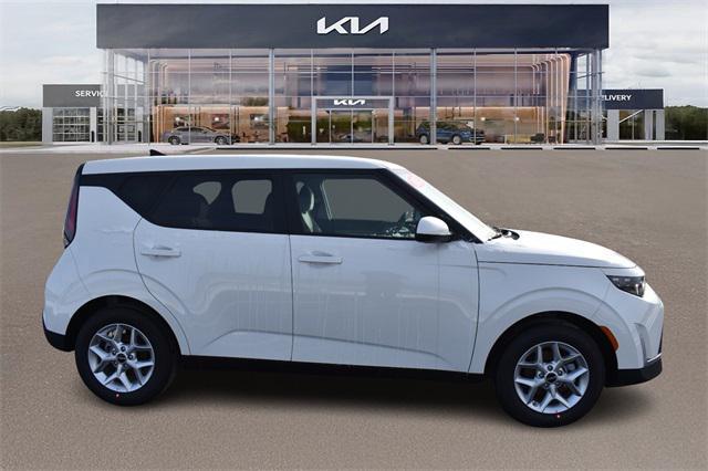 new 2025 Kia Soul car, priced at $21,391