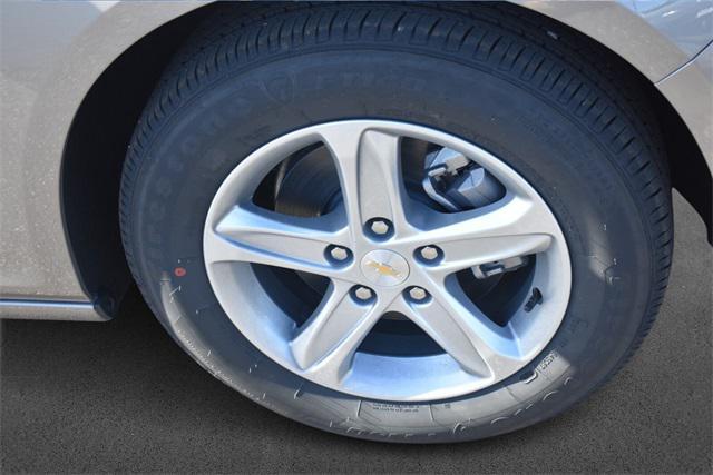 new 2025 Chevrolet Malibu car, priced at $25,743