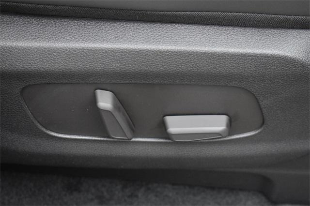 new 2026 Kia Carnival Hybrid car, priced at $47,721