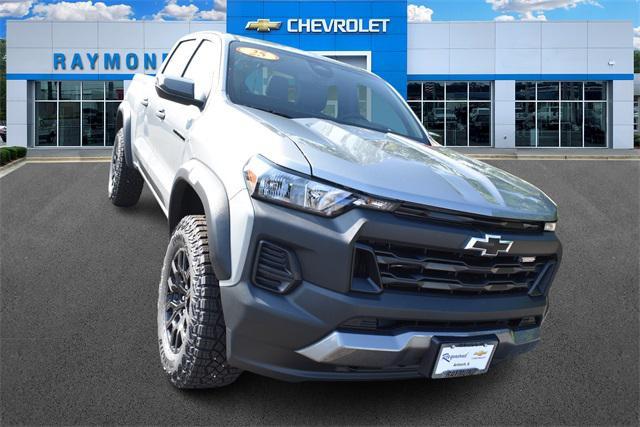 new 2025 Chevrolet Colorado car, priced at $42,618