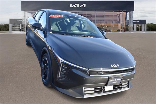 new 2025 Kia K4 car, priced at $24,651