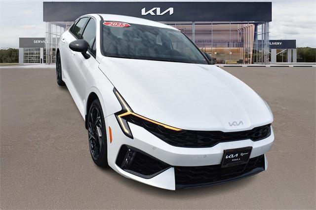 new 2025 Kia K5 car, priced at $30,156