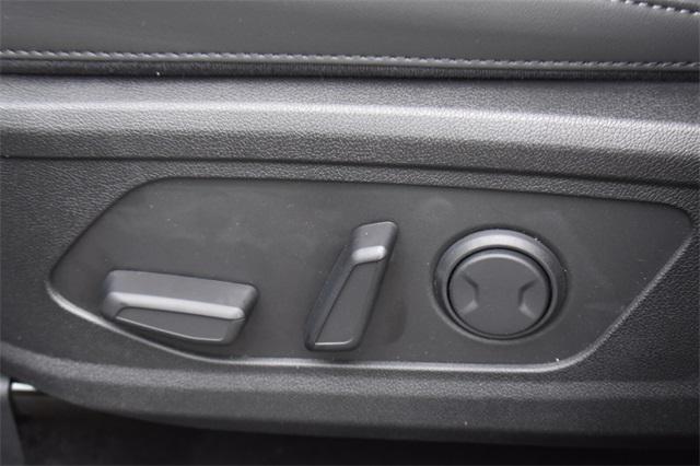 new 2025 Kia Sorento car, priced at $35,675