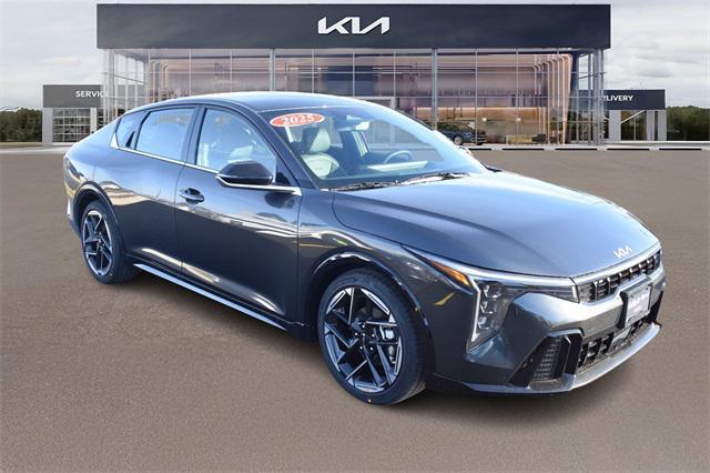 new 2025 Kia K4 car, priced at $25,423