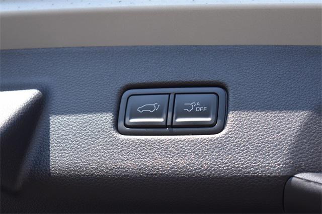 new 2025 Kia Carnival Hybrid car, priced at $41,961