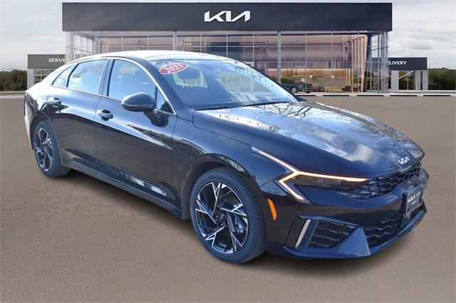 new 2025 Kia K5 car, priced at $30,518