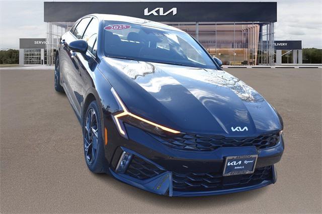 new 2025 Kia K5 car, priced at $30,518