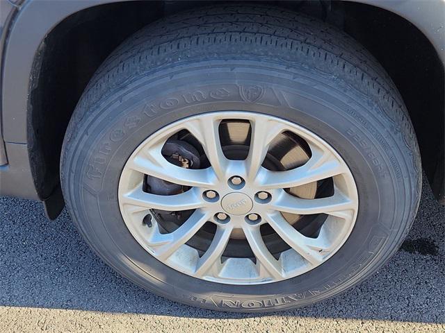 used 2020 Jeep Cherokee car, priced at $16,847