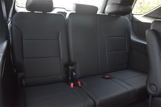 new 2025 Chevrolet Traverse car, priced at $48,825