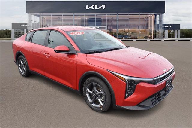 new 2025 Kia K4 car, priced at $23,323