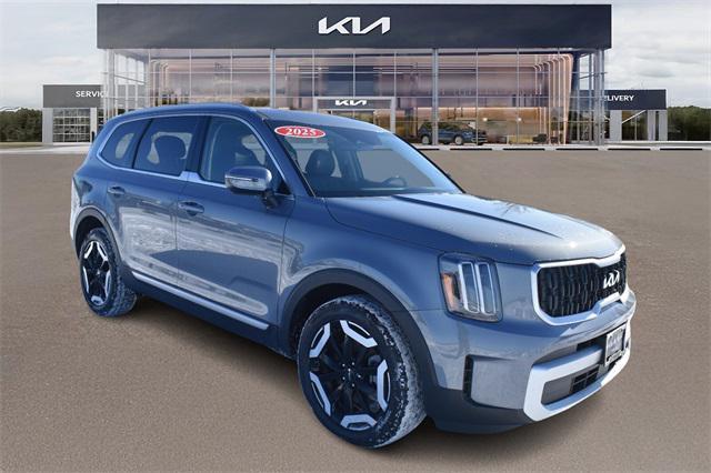 new 2025 Kia Telluride car, priced at $44,593