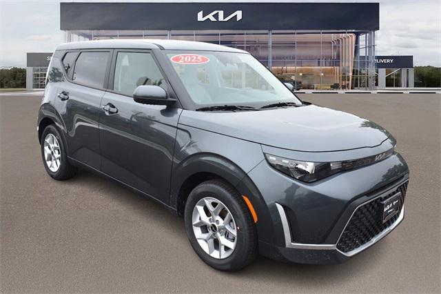 new 2025 Kia Soul car, priced at $21,809