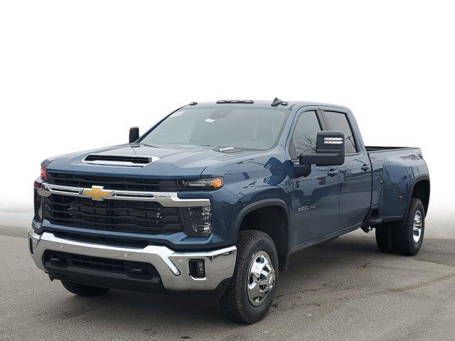 new 2025 Chevrolet Silverado 3500 car, priced at $69,000